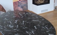 Marmor Tischplatte Fossil Black in Graz/ Österreich geliefert