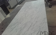 Produktion - Marmor Tischplatten Bianco Gioia Venatino mit geschliffenen Oberflächen