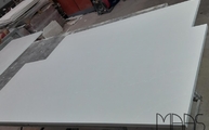 Produktion - Ausklinkungen in der Desert Silver Silestone Arbeitsplatte