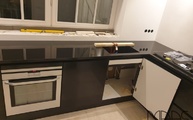 Küche in Hamburg mit Devil Black Granit Arbeitsplatten