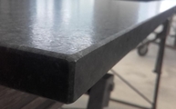 Nero Angola Granit Arbeitsplatte mit geschliffener Oberfläche in 2 cm