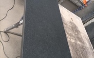 Produktion - Satinierte Nero Assoluto Zimbabwe Granit Arbeitsplatte