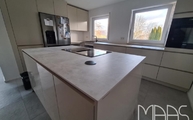Ars Beige Porcelanosa Arbeitsplatte mit Kücheninsel