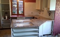 Montage der Granit Arbeitsplatten Ivory Brown / Shivakashi