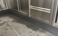Porcelanosa Sockelleisten Liem Grey montiert