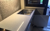 Blanco Stellar Silestone Arbeitsplatten mit Edelstahlspüle