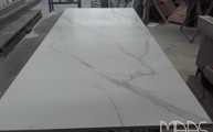 Produktion - Calacatta Oro Infinity Arbeitsplatte