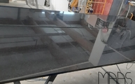 Produktion - 2 cm dicke Nero Assoluto Zimbabwe Granit Arbeitsplatte