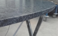 Steel Grey Granit Tischplatte in 2 cm