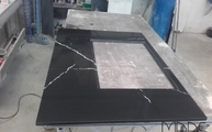 Produktion - Ausschnitt in der 203T Nero Marquina CTX-BasicQuarz Arbeitsplatte