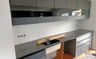 Küchenzeile in Koblenz mit 203T Nero Marquina CTX-BasicQuarz Arbeitsplatte
