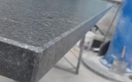 Produktion - Krishna Black Granit Arbeitsplatte in 2 cm