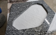 Lieferung in Koblenz der Padang Monte Bianco TG-99 Granit Arbeitsplatte