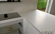 Absolute Blanc Compac Arbeitsplatten mit Glace Finish