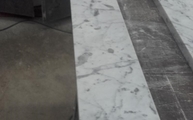 Produktion - Schrägschnitt in der Marmor Fensterbank Bianco Carrara C