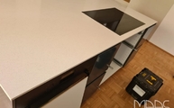 Ceranfeld in der Silestone Arbeitsplatte Blanco Maple