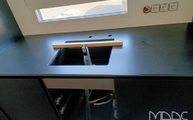 Küchenzeile mit Calatorao Neolith Arbeitsplatte