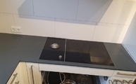 Montage der Charcoal Soapstone Silestone Arbeitsplatten in Köln
