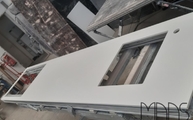 Produktion - Ausschnitte in der Color White Marazzi Arbeitsplatte