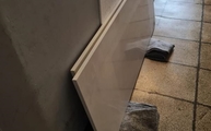Lieferung der Ice White K2 Quarzplatten in Köln