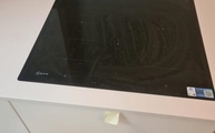 Ceranfeld in der Iconic White Silestone Arbeitsplatte