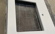 Produktion - Ausschnitt und Bohrung in der Blanco Zeus Extreme Silestone Arbeitsplatte