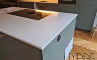 IKEA Küche in Köln mit Calacatta Rio Q K2 Quarz Arbeitsplatten