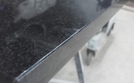 Produktion - Polierte Panther Black Granit Arbeitsplatte