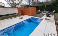 Pool mit Keramikflesen verkleidet