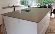 Kücheninsel mit Granit Arbeitsplatte Luna Grey
