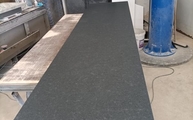 Produktion - 3 cm dicke Nero Assoluto Zimbabwe Granit Arbeitsplatte