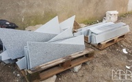 Lieferung der Granit Treppen und Sockelleisten Padang Cristallo TG 34