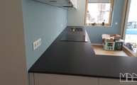 Montage in Köln: Caesarstone Arbeitsplatten 4120 Raven