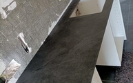 Lieferung in Köln der Slate Black Level Keramik Arbeitsplatten