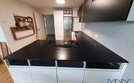 Montage der Negro Tebas Silestone Arbeitsplatten in Korntal-Münchingen