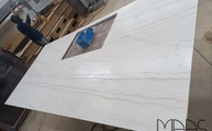 Produktion - Ausschnitt in der Neural Dekton Arbeitsplatte