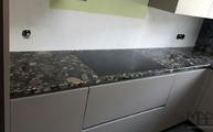 Marinace Gold Granit Arbeitsplatten in 3 cm Stärke