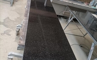 Produktion - Star Gate Granit Arbeitsplatte in 3 cm