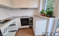 Montage der Smoke Marazzi Arbeitsplatten in Leonberg
