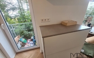 Sideboard mit einer Smoke Marazzi Arbeitsplatte