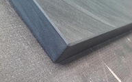 Produktion - Satinierte Oberfläche der Schiefer Tischplatte Iron Black