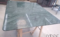 Marmor Tischplatte Verde Forest in den Maßen 140x120 cm