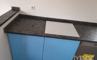 IKEA Küche mit Anden Phyllit Granit Arbeitsplatten und Wischleisten in Mainz montiert