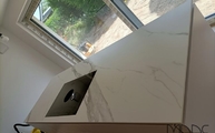 Kücheninsel mit Opera Dekton Arbeitsplatte