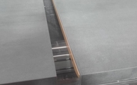 Produktion - SapienStone Tischplatten Malm Grey mit Holzunterfütterung