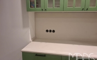 4001 Fresh Concrete Caesarstone Rückwand mit Steckdosenbohrungen