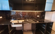 IKEA Küche mit Eternal Marquina Silestone Arbeitsplatte 