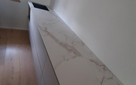 Küchenzeile in München mit Entzo Dekton Arbeitsplatten