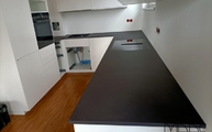 Küche in München mit Nero Neolith Arbeitsplatten