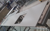 Produktion - Royal Reef Silestone Arbeitsplatte mit Ausschnitt